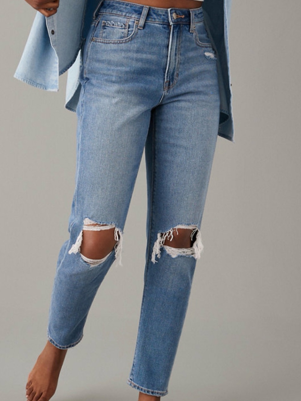 American Eagle Outfitters Light Blue Distressed Boyfriend Jeans